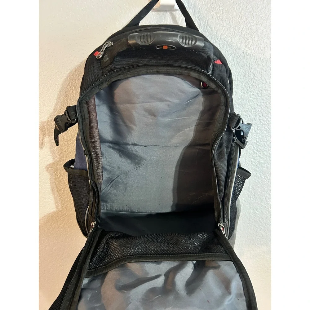SwissGear by wenger